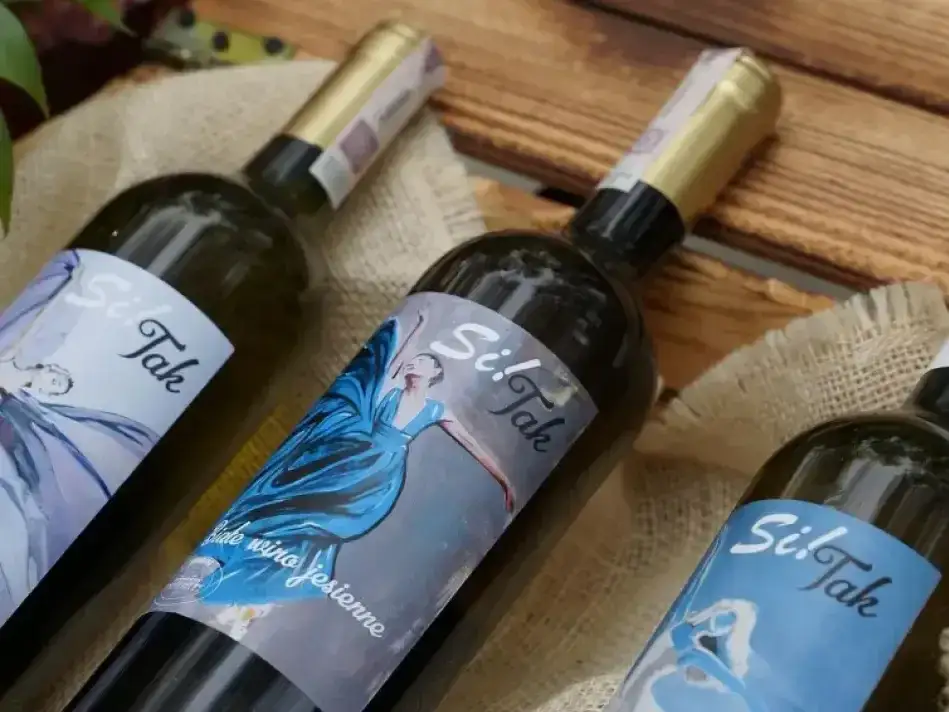 Miejsce gdzie dojrzewa wino: tradycyjne i nowoczesne metody dojrzewania