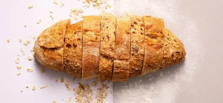 Chleb z pasztetem dla psa? Ryzyko! Co musisz wiedzieć?