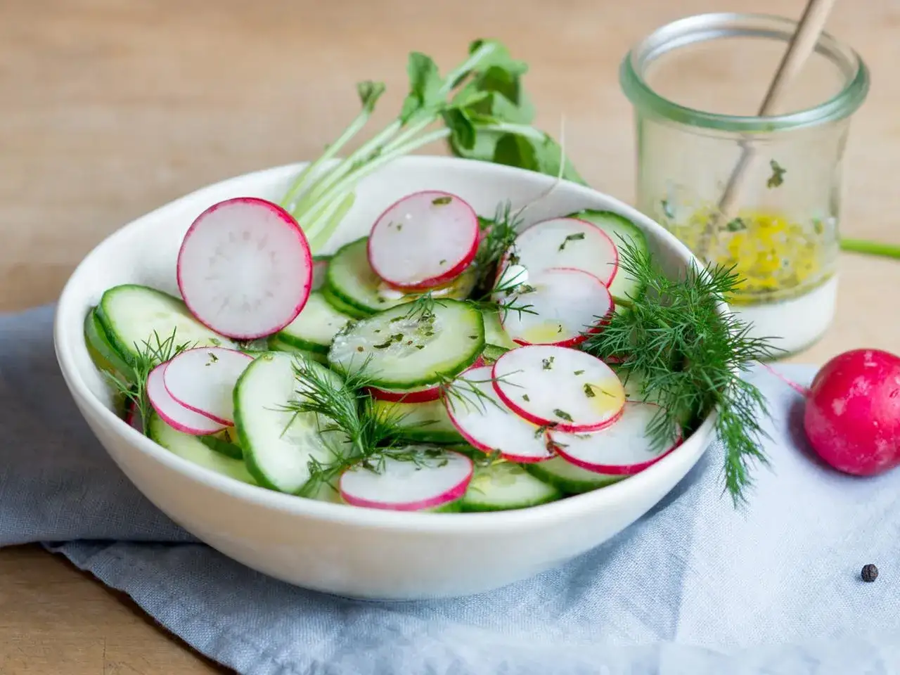 Nie wieder wässrig: Der perfekte Gurken-Radieschen-Salat