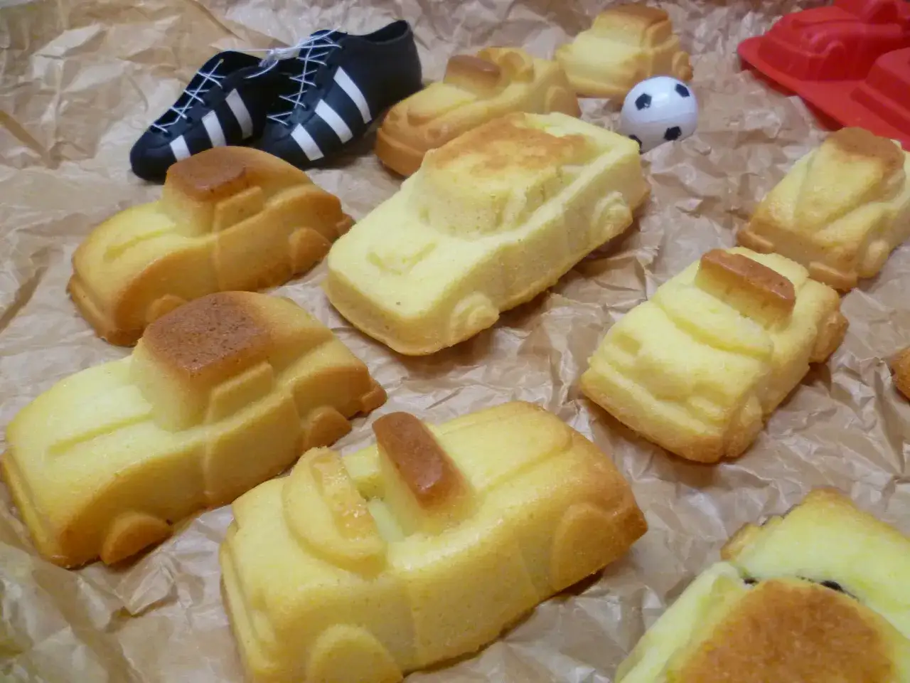 Babeczki silikonowe: Ile piec? Czas, temp. i triki na sukces