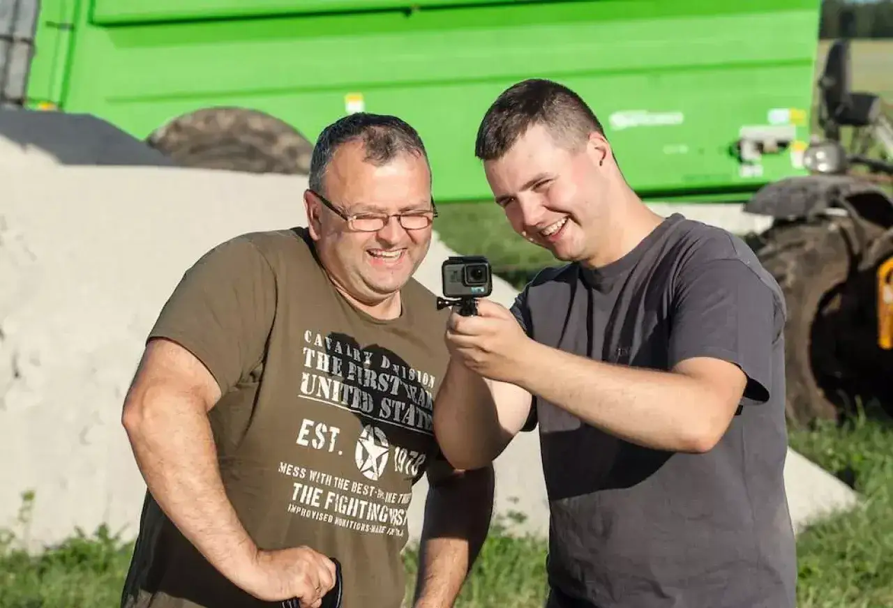 Rolnik z Hollywood: Gdzie mieszka Marek Czakon i jego syn?