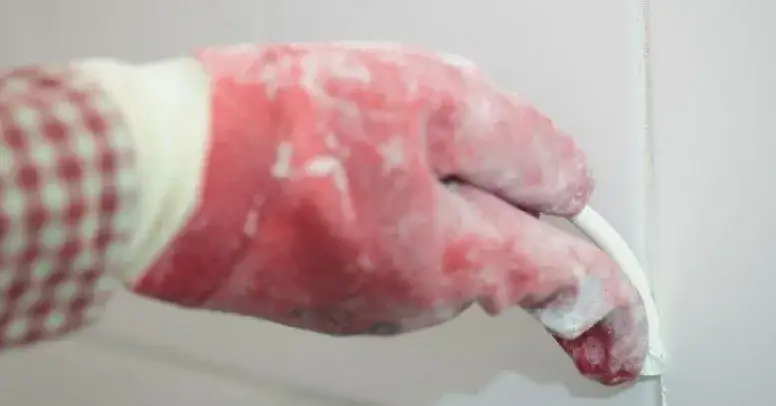 Jak kłaść fugę: 7 błędów, które mogą zrujnować Twoje płytki