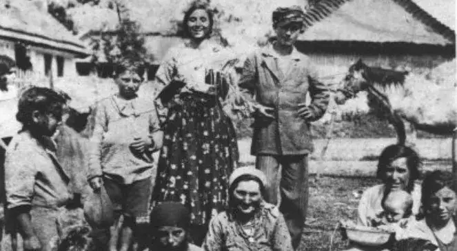 Skąd pochodzą Romowie? Odkryj ich fascynującą historię i korzenie
