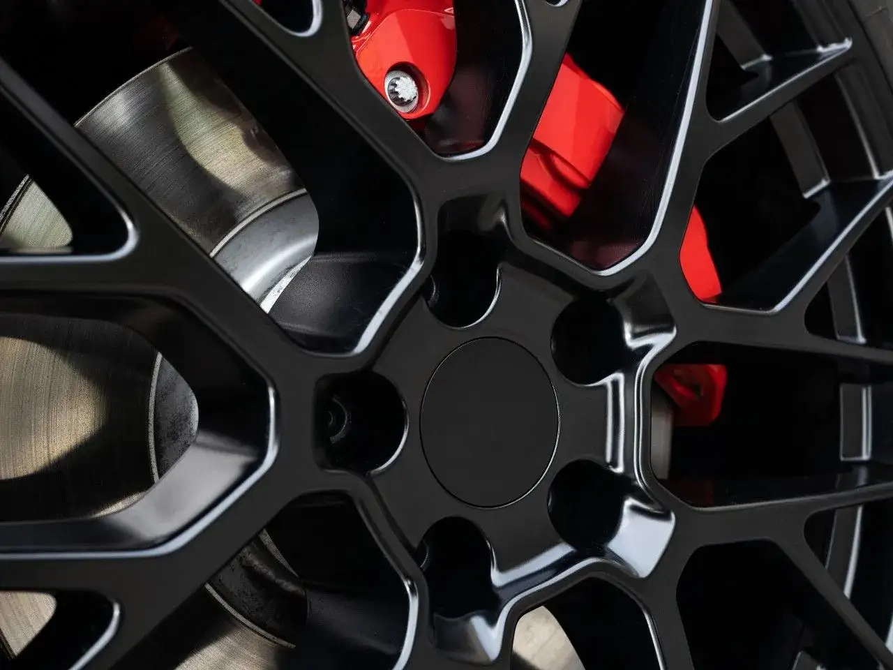 Jakie felgi pasują do Opel Astra H? Sprawdź dostępne rozmiary i specyfikacje