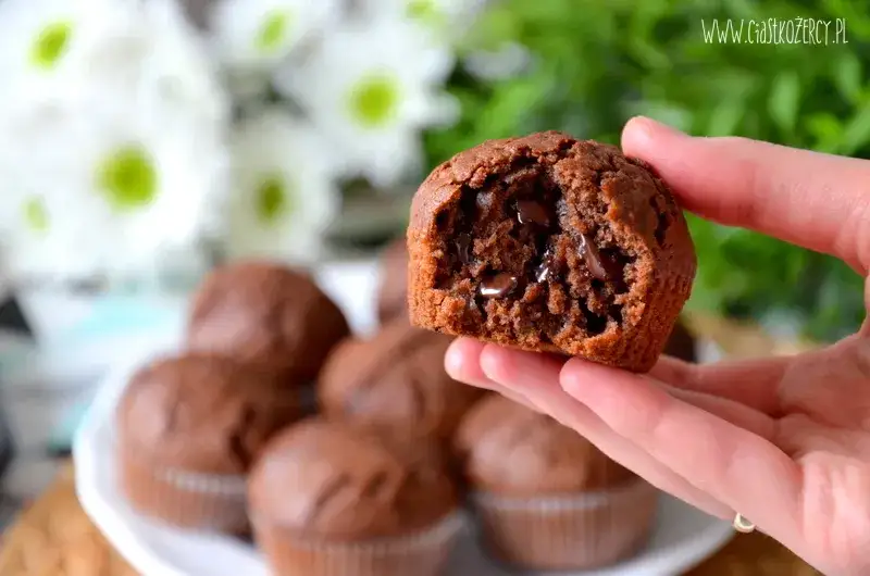 Jak zrobić idealne babeczki czekoladowe? Prosty przepis i triki!