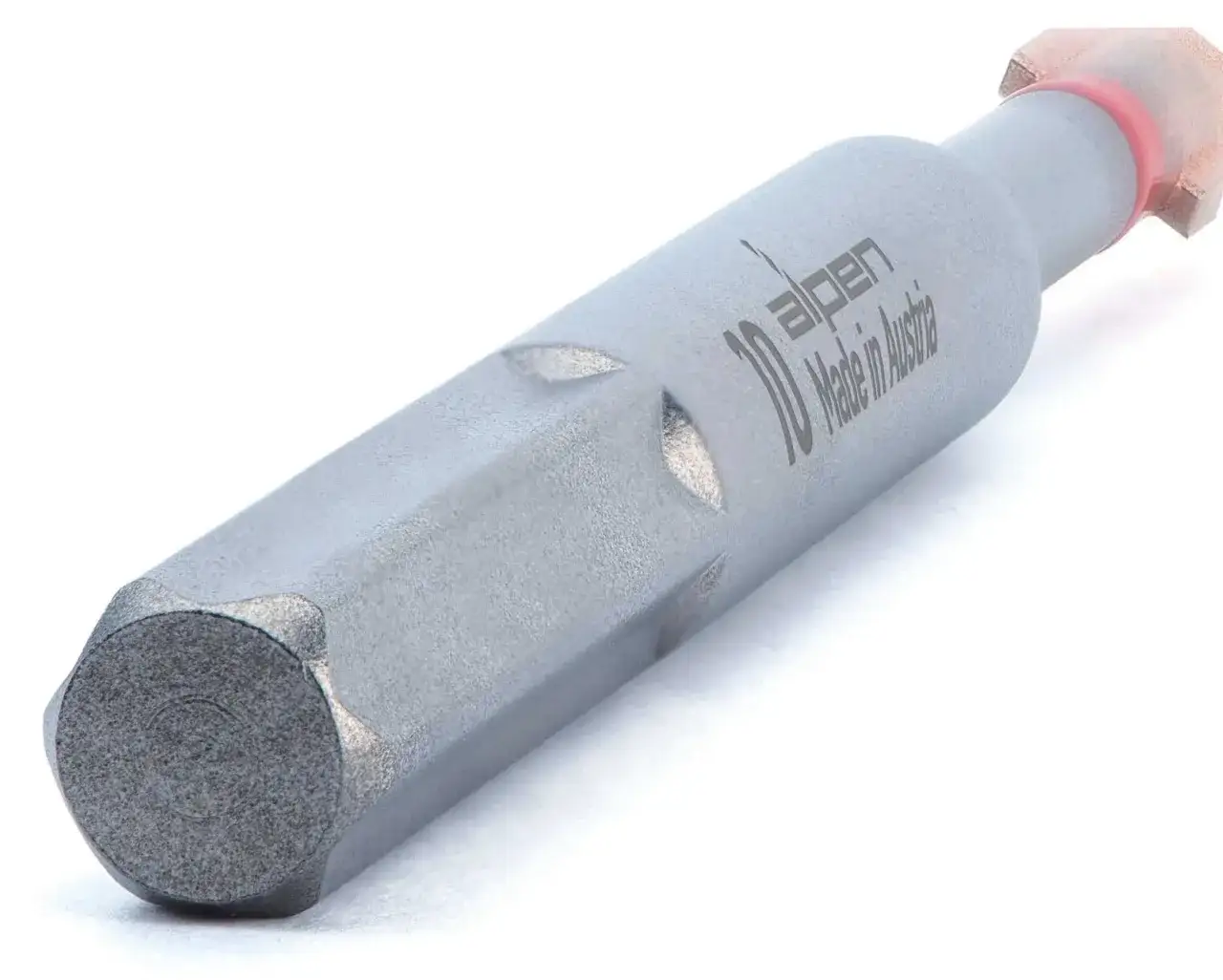 Jakie wiertło do kafelek wybrać, aby uniknąć pęknięć i uszkodzeń?