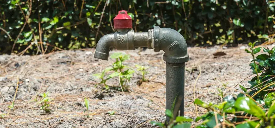 Jak zrobić kran ogrodowy - proste kroki i unikanie błędów