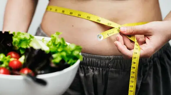 Ile kalorii przy odchudzaniu: unikaj błędów i chudnij zdrowo