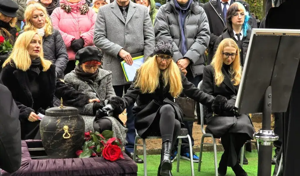 Kto zmarł w Zielonej Górze? Ostatnie pożegnania i wspomnienia