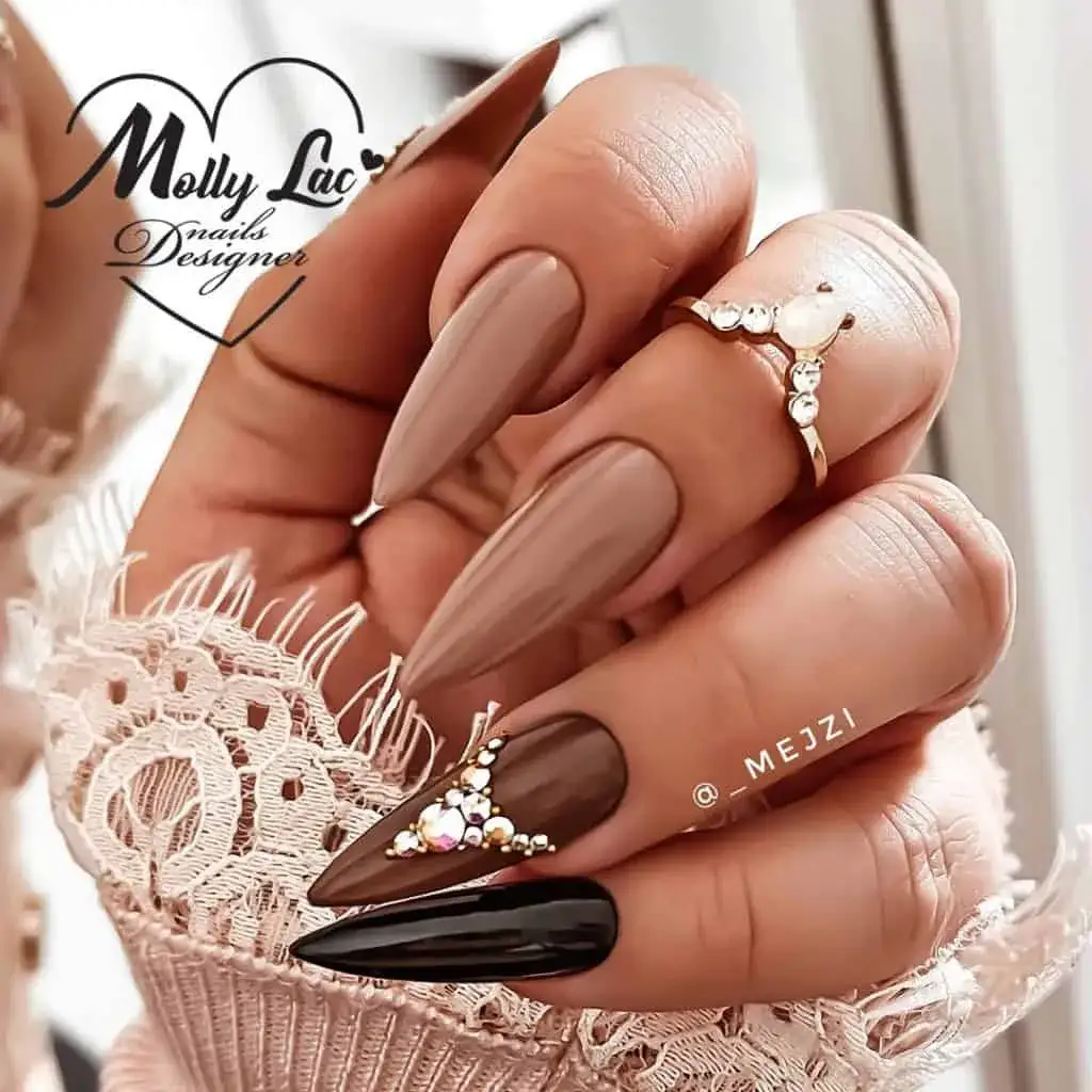 Jak uzupełnić hybrydę: Tankowanie i ładowanie krok po kroku