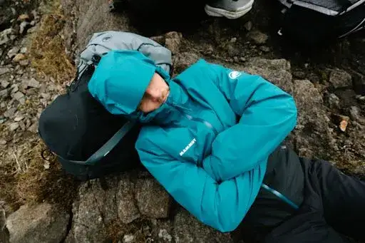 El chubasquero para correr que te mantendrá seco y cómodo siempre