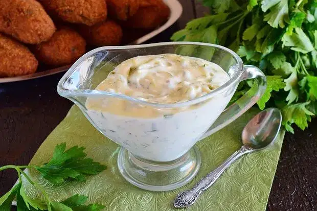 Najlepszy sos do kotletów z jajek – proste przepisy i idealne dopasowanie smaków