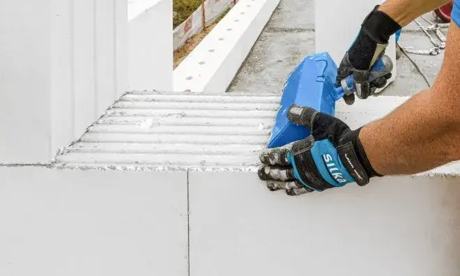 YTONG klej czy zaprawa – co wybrać dla lepszej budowy?