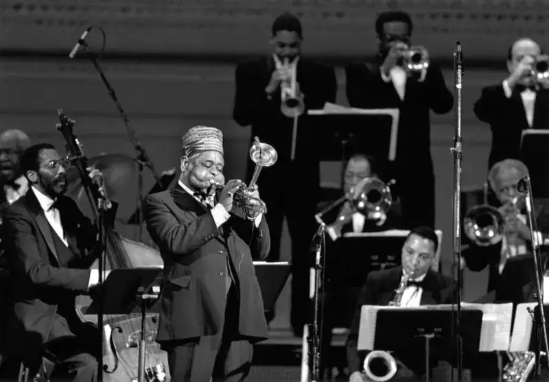 Bebop - poznaj styl jazzowy bliski Parkerowi i jego wpływ na muzykę