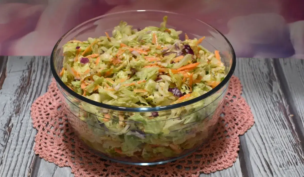 Jaka surówka do mielonych? Odkryj klasyki i zdrowe hity!