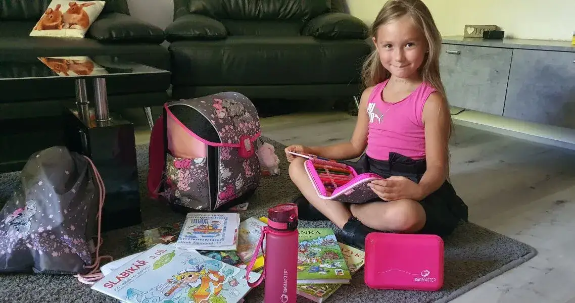 Jak szybko spakować plecak do szkoły? Koniec z porannym stresem!