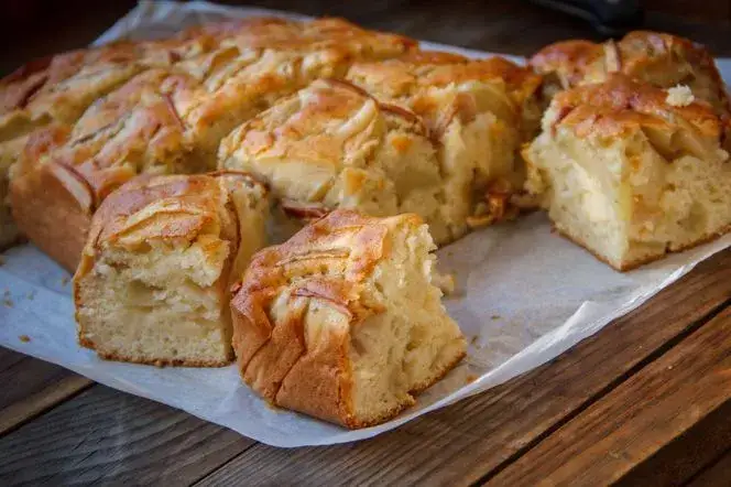 Przepis na łatwe ciasto z jabłkami, które zawsze się udaje