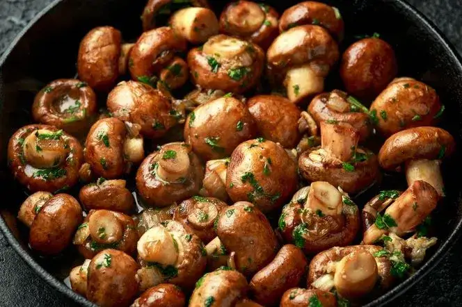 Jak zrobić pieczarki na obiad? Sekrety smaku i idealnej konsystencji