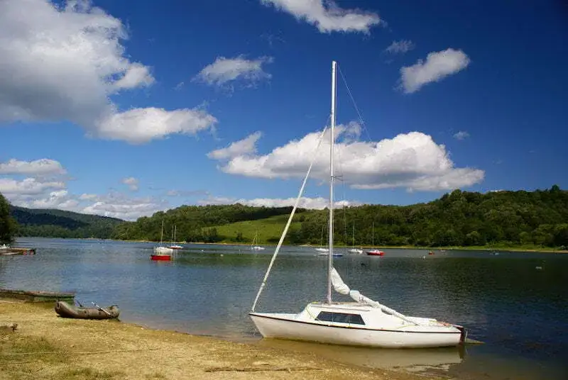 Najlepsze atrakcje w Zawozie - co warto zobaczyć nad Jeziorem Solińskim