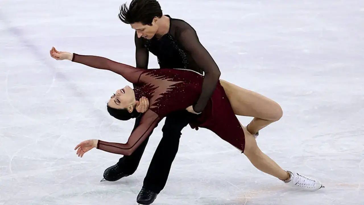 La apasionante historia de la pareja de patinaje sobre hielo que deslumbra