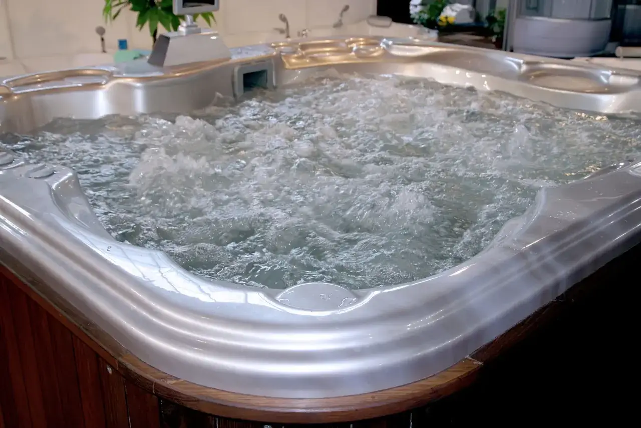 Jacuzzi i Wanna SPA: Jak wybrać idealne domowe SPA?