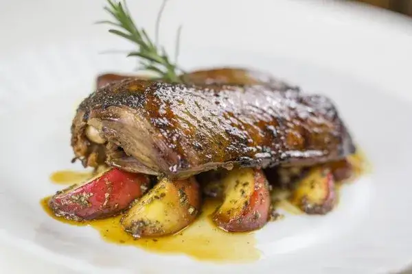 Gdzie zjeść w Golubiu-Dobrzyniu? Najlepsze restauracje na obiad