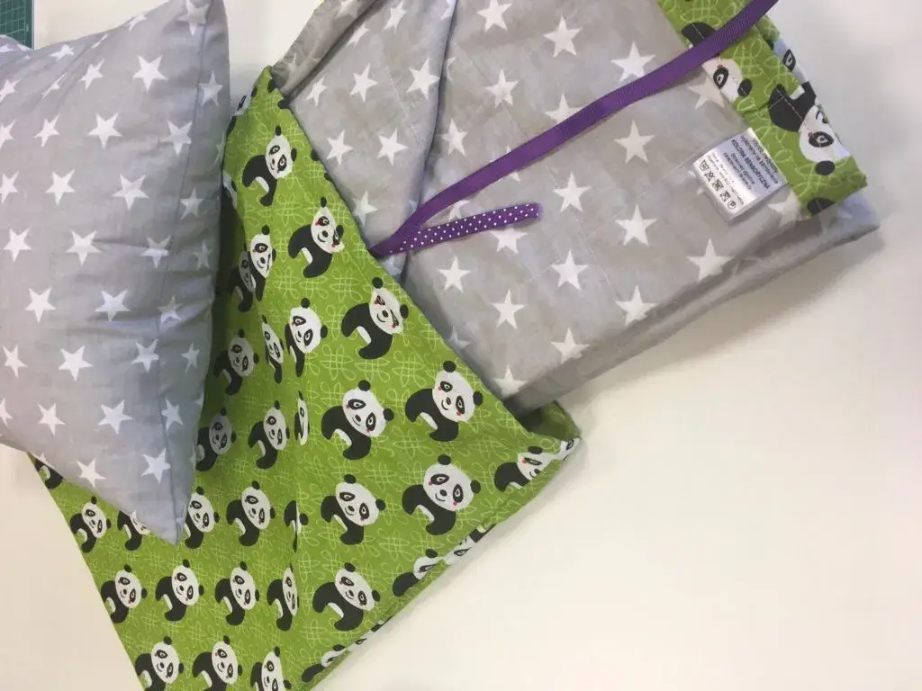 Kocyk sensoryczny: Jak wspiera rozwój dzieci z zaburzeniami sensorycznymi