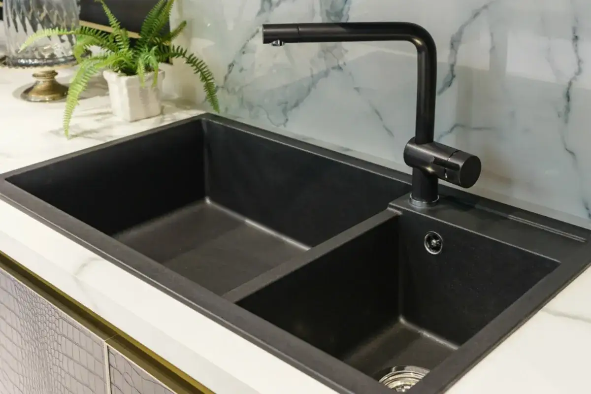 Skuteczne sposoby na mycie kamiennego zlewu bez uszkodzeń