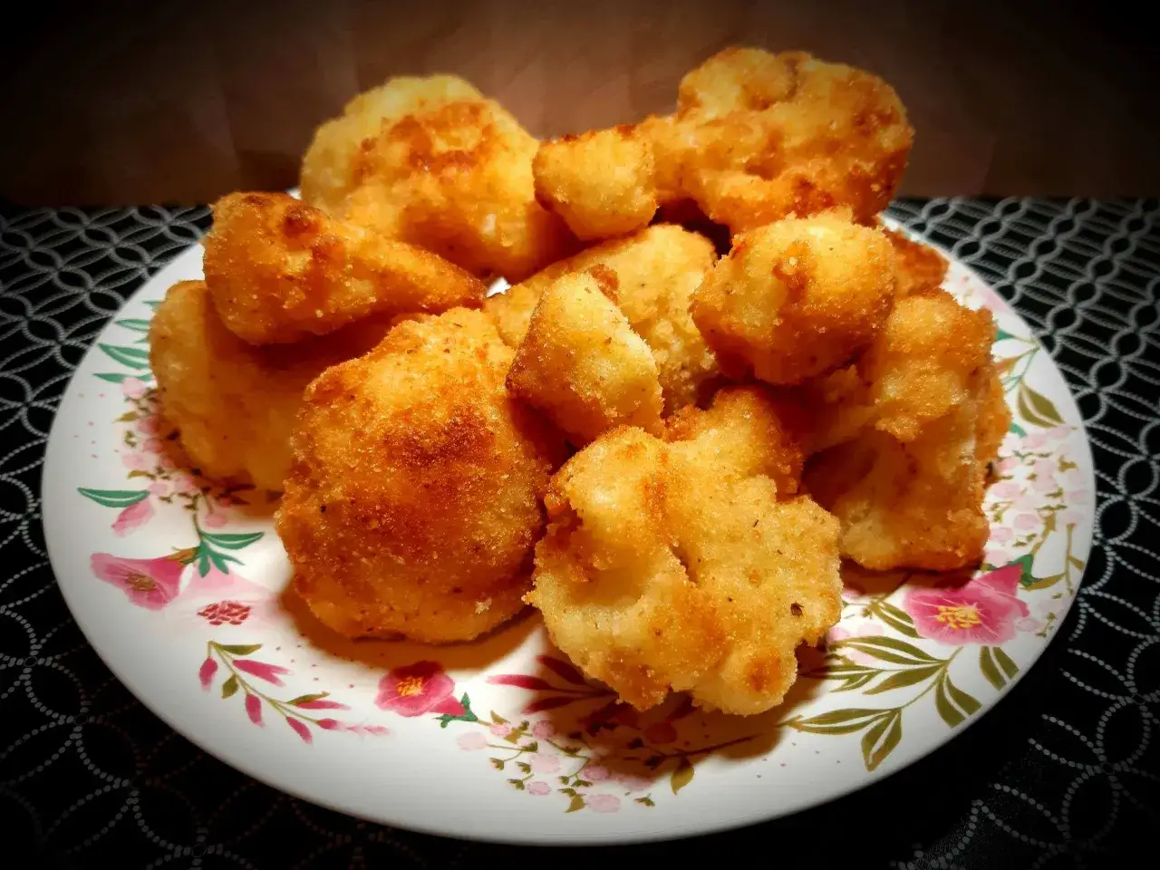 Jak zrobić kalafiora w bułce tartej – prosty przepis na smaczne danie