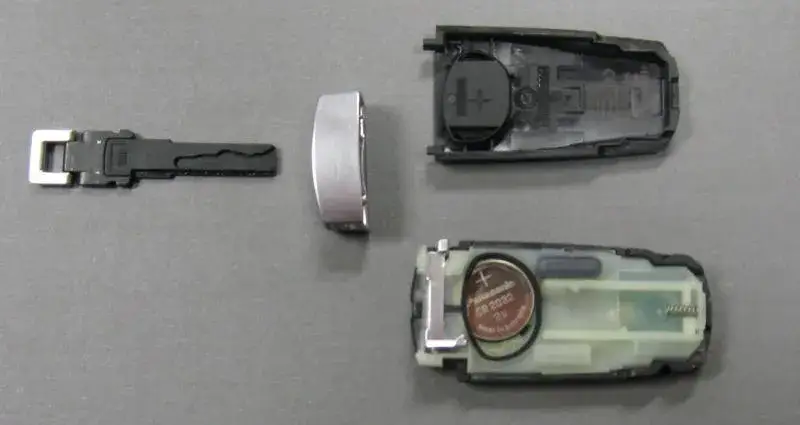 Kluczyk Passat B6 nie działa? Wymiana baterii CR2032 w 5 min