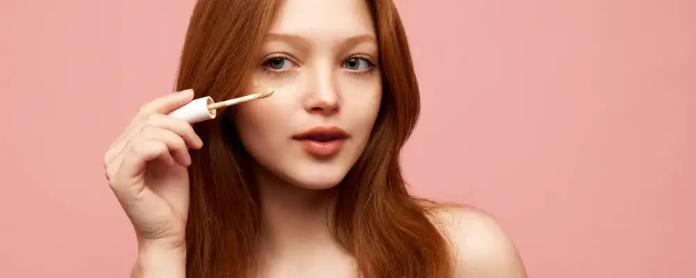 Korektor gdzie nakładać, aby ukryć niedoskonałości i wyglądać lepiej