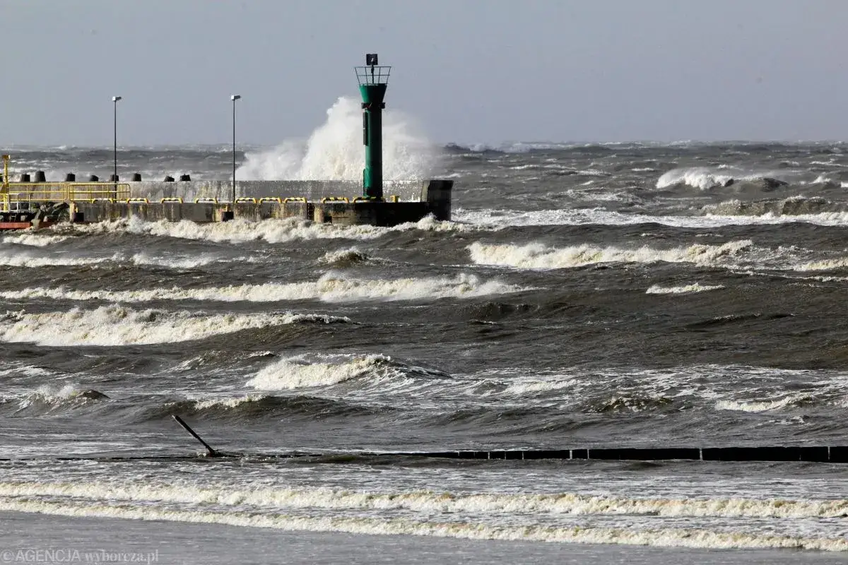 Sztorm na Bałtyku: Czy grozi Ci niebezpieczeństwo? Sprawdź!
