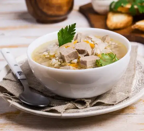 Jakie zupy dla cukrzyka typu 2? Smaczne przepisy i porady