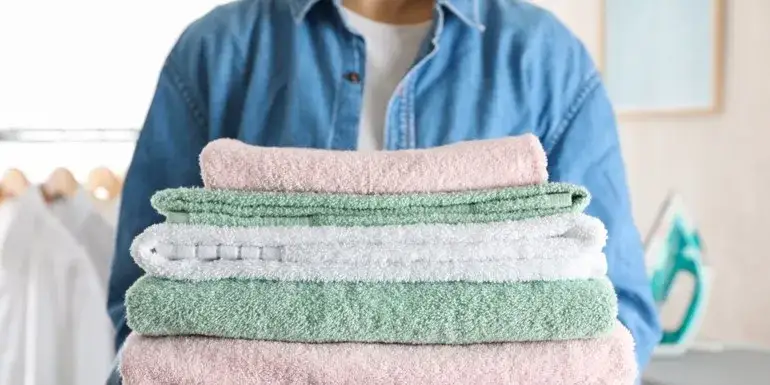 Jak złożyć ręcznik na prezent, aby zachwycić każdego obdarowanego