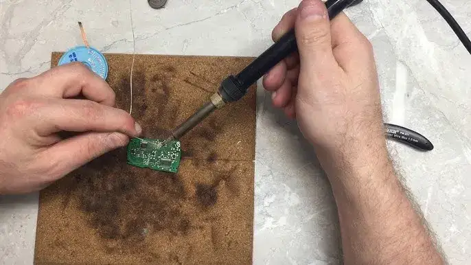 Wymiana baterii w kluczyku BMW X3 E83 – proste kroki, uniknij problemów