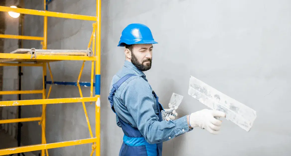 Czy na tynk maszynowy trzeba kłaść gładź, aby uniknąć problemów?