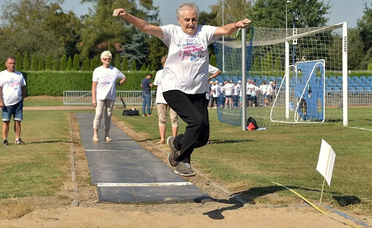Sportowiec który niedługo zostanie seniorem – jak pokonać wyzwania wieku