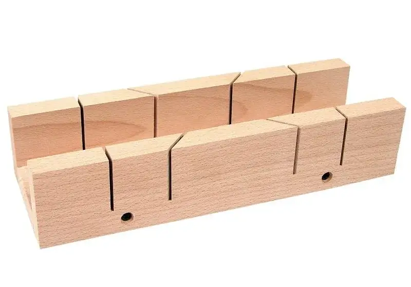 Jak dociąć listwy przypodłogowe, by uniknąć błędów i uzyskać perfekcję