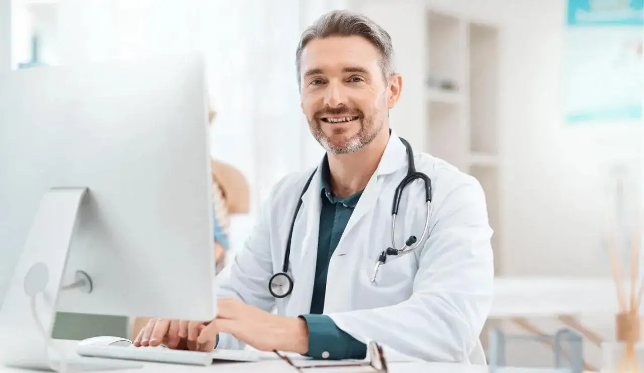 Urolog gdzie najszybciej? Znajdź pomoc w 24h: NFZ, prywatnie, SOR