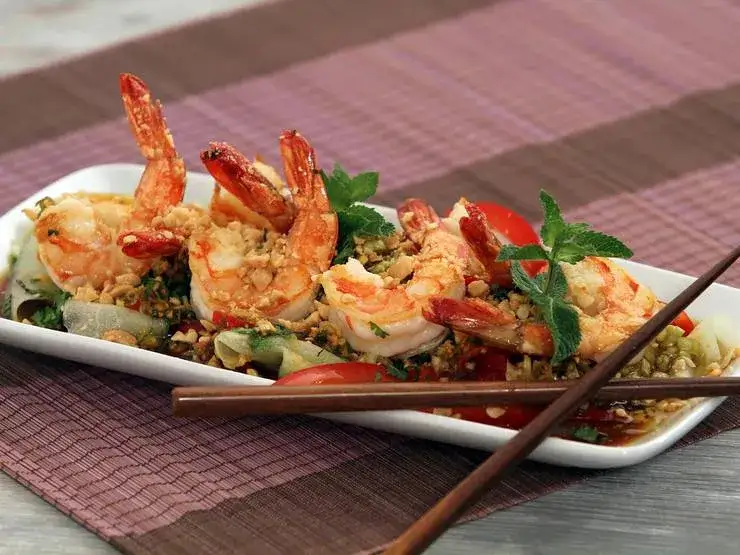 Salade de crevettes thaï : le secret d'une recette fraîche et rapide