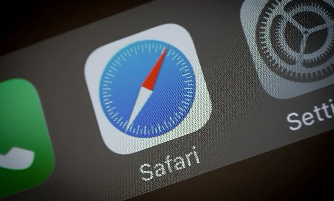 Jak włączyć tłumaczenie strony w iPhone Safari i uniknąć problemów