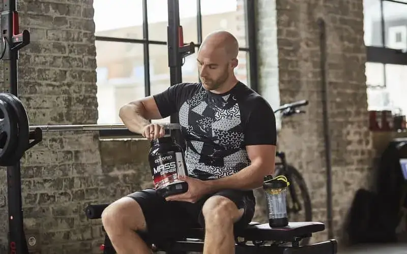 Odżywki na rzeźbę brzucha: skuteczne wsparcie w redukcji tkanki tłuszczowej