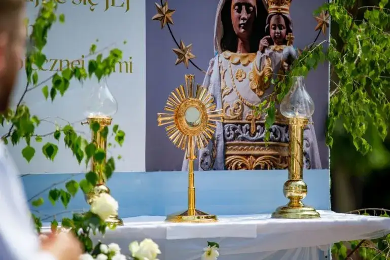 Jakie modlitwy po przyjęciu komunii świętej wzbogacą Twoją duchowość