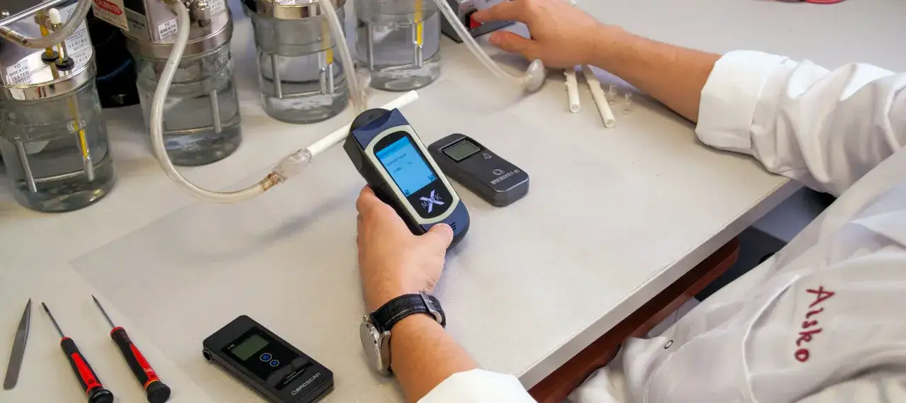 Twój alkomat kłamie? Kalibracja to klucz do prawdy i bezpieczeństwa