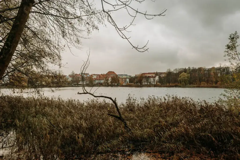 Jezioro Kętrzyńskie: tajemnice, historia i atrakcje w okolicy