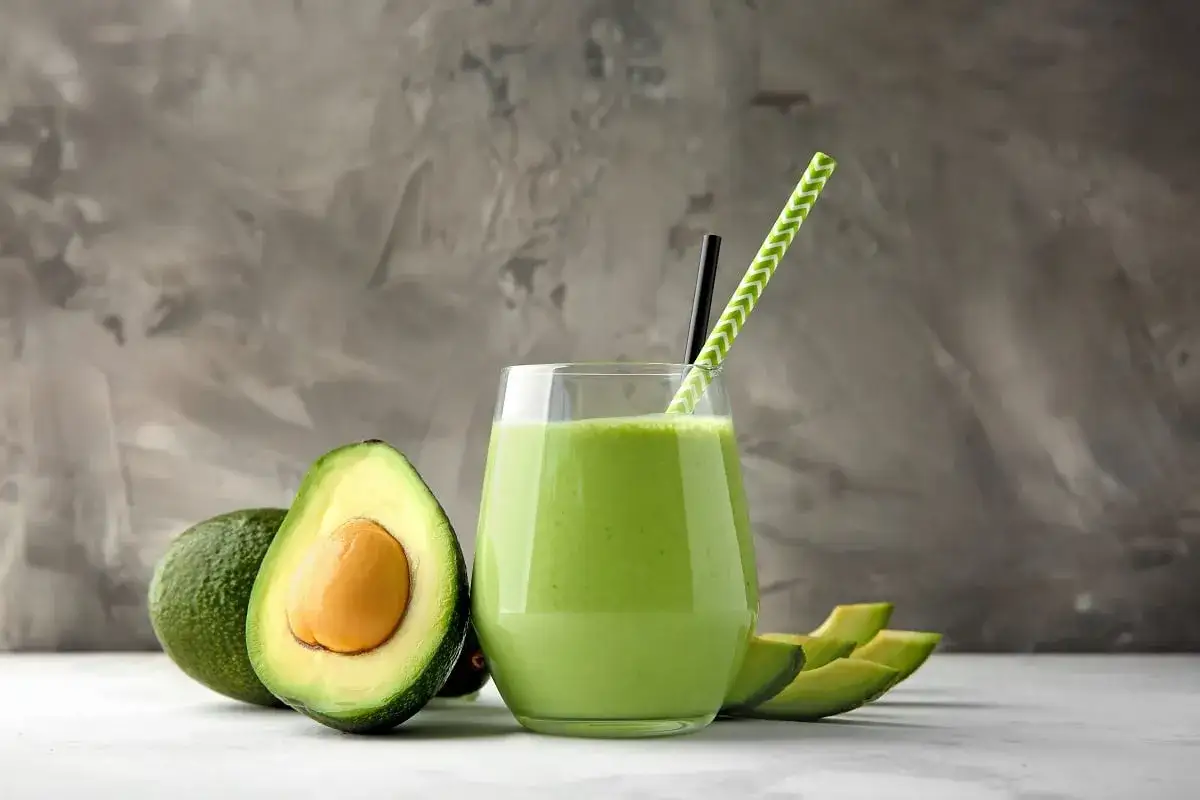 Batido de aguacate: la receta perfecta, beneficios y trucos expertos