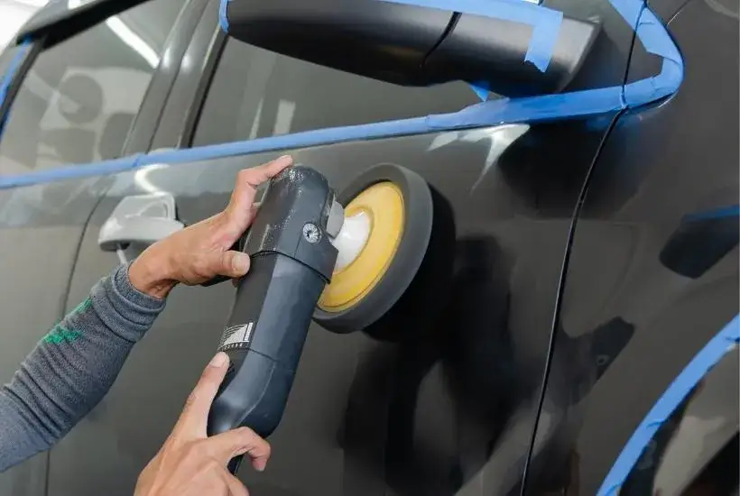 Jaką gąbką polerować samochód? Wybierz mądrze i bez błędów!