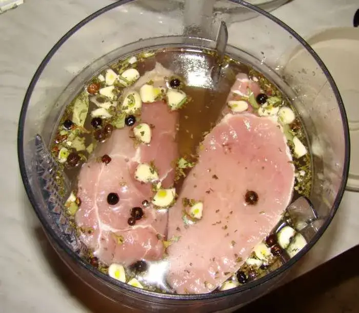 Jakie przyprawy do peklowania na mokro, aby uzyskać idealny smak?