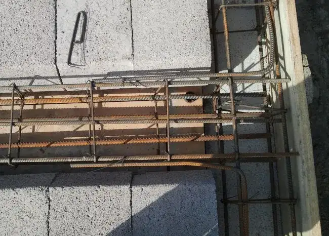 Jak wiązać zbrojenie drutem wiązałkowym - unikaj najczęstszych błędów