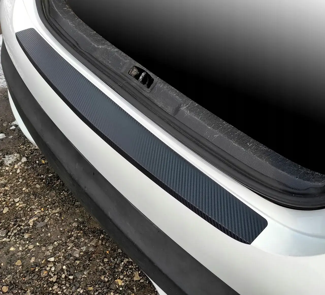 Jak okleić zderzak folią - uniknij najczęstszych błędów i trudności